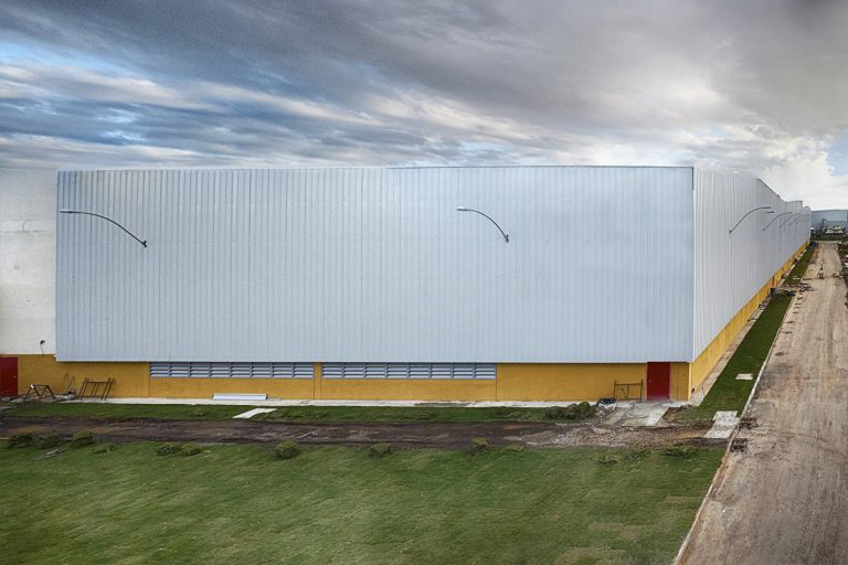 Continental Pneus - Armazém de Produtos Acabados